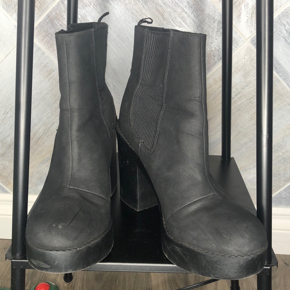 Vintage 90s Style Chunky Boots